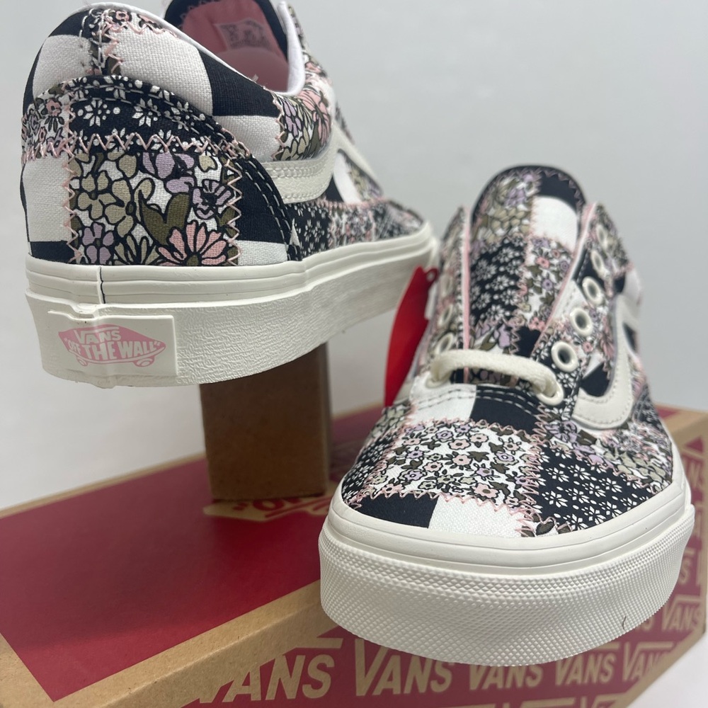 Vans WMNS Vans Old Skool
(Patchwork Floral) Marshmallow Sneakers 
VN0A38G19FY - Picture 9 of 16
